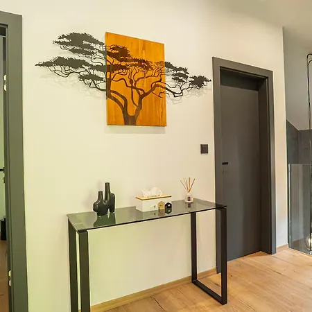 Lasttminutebooking - Vidis W Heated Jacuzzi And Sauna Apartment