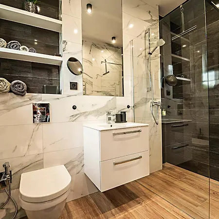 Apartament Lasttminutebooking - Vidis W Heated Jacuzzi And Sauna *